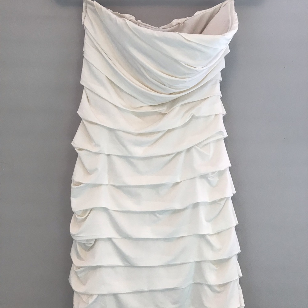White strapless dress